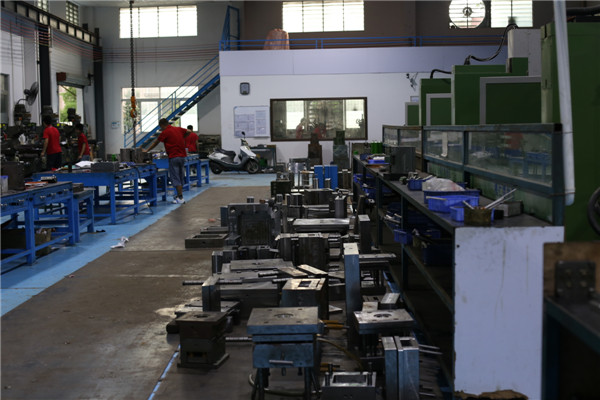 旭錦模具有限公司，模具部